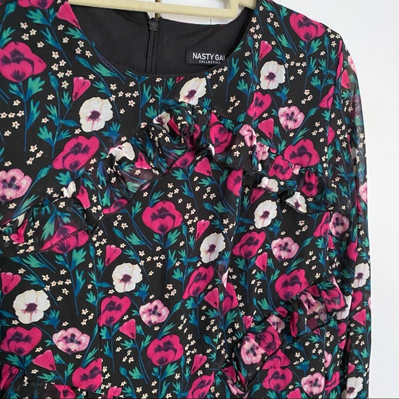 Nasty Gal Floral Shorts Long Sleeve Ruffle Romper Size 8 - Picture 7 of 15